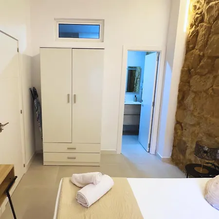 Carolinas By Coqueto Homestay *